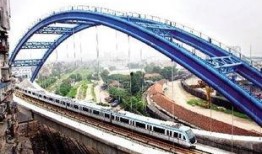 武汉轻轨站爆料新闻视频,视频揭秘惊心动魄一幕